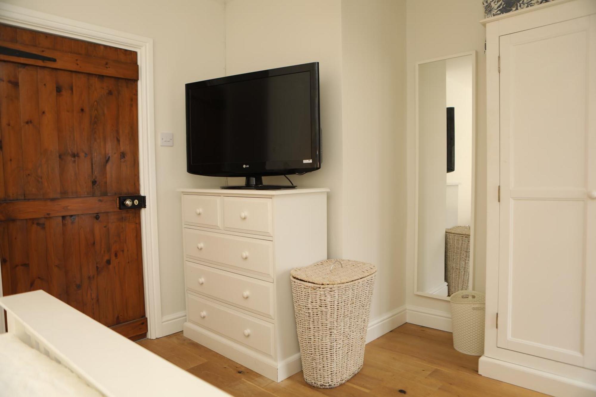 The Cosy Cottage Retreat! Perfect For Contractors, Relocators, Getaway Llantrisant  Buitenkant foto
