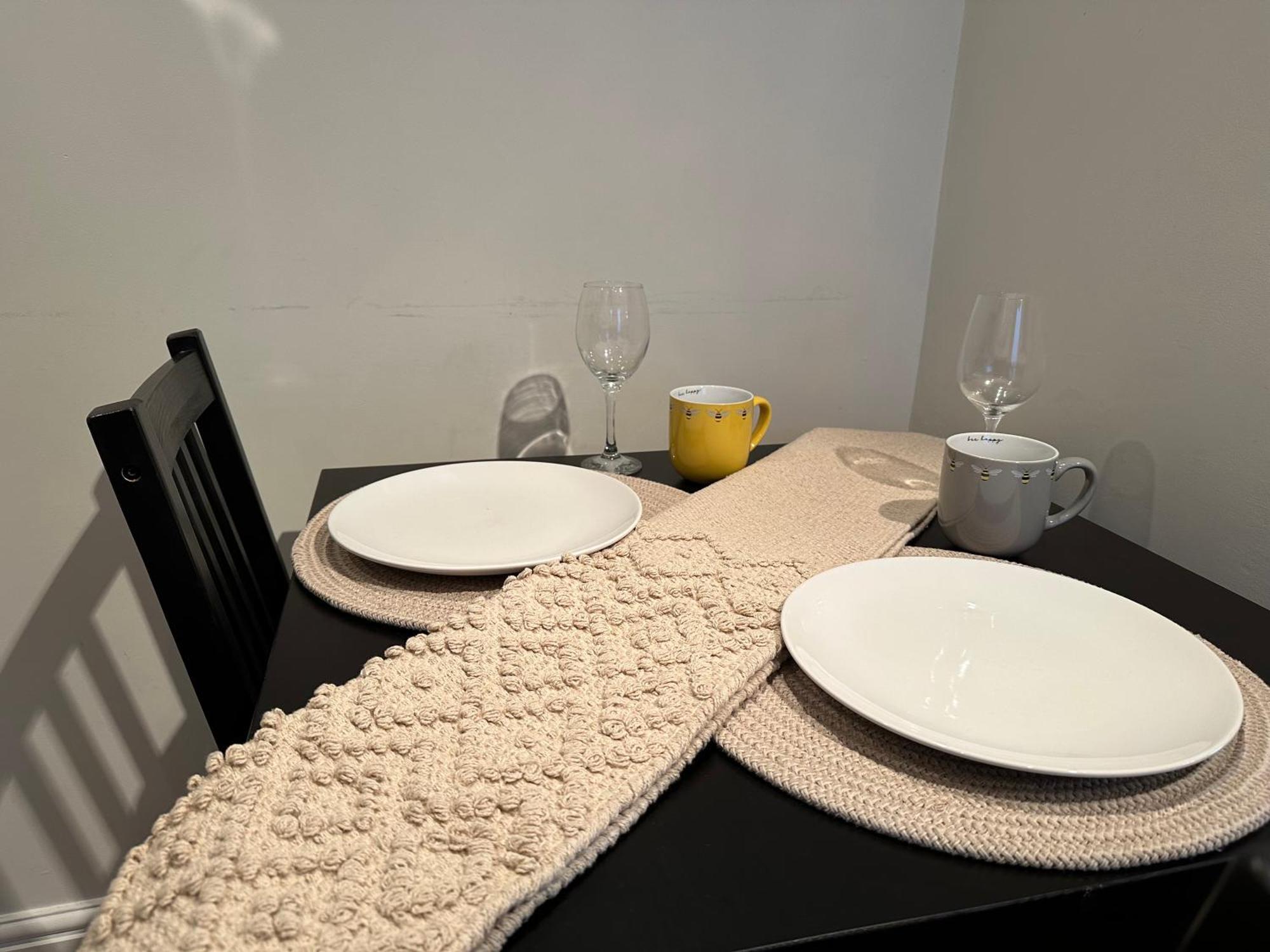The Cosy Cottage Retreat! Perfect For Contractors, Relocators, Getaway Llantrisant  Buitenkant foto