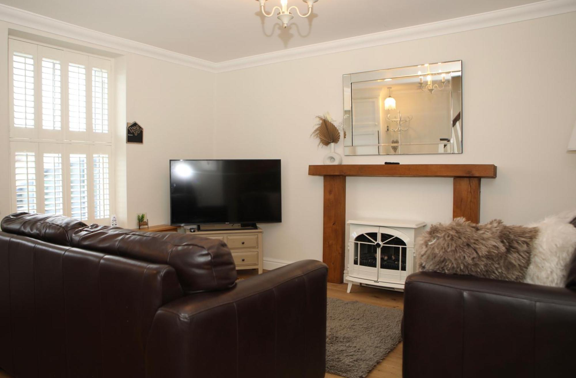 The Cosy Cottage Retreat! Perfect For Contractors, Relocators, Getaway Llantrisant  Buitenkant foto